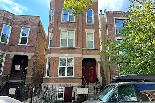 2613 W Evergreen Ave #2N Photo 1