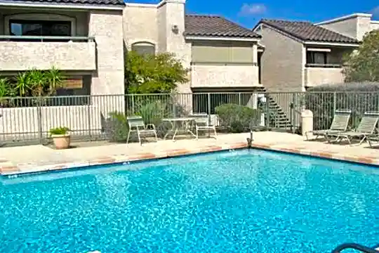 Alta Vista Apartments Photo 1
