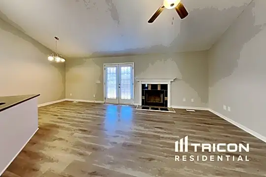 109 Upper Glen Drive Photo 2