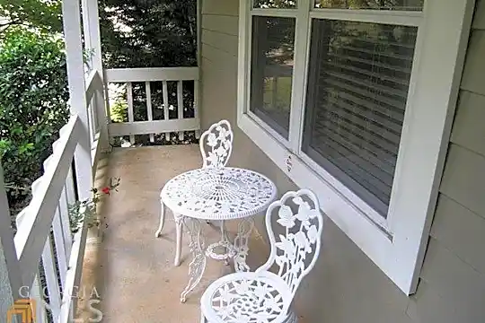 3015 Hidden Lake Dr Photo 2