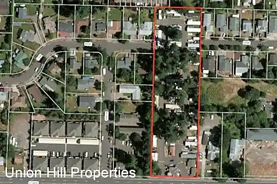 17007 SE Stark St Photo 2