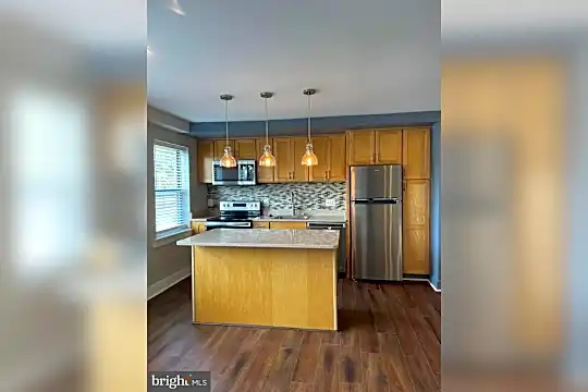 212 Oakwood St SE #316 Photo 2
