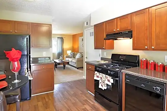 Bedford Park Apartments Photo 1