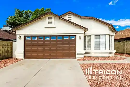 1938 E Wagoner Road Photo 1