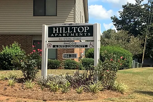 Hilltop Apartments Photo 2