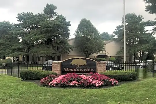 Meadowview Condominium Associations Photo 1