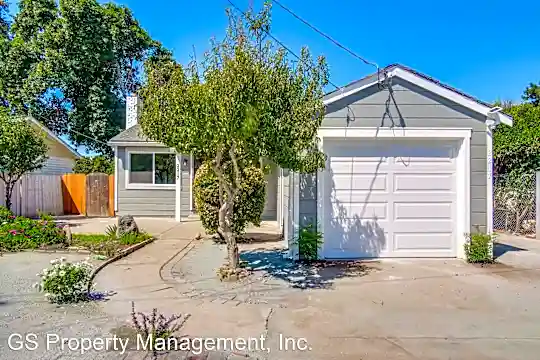 2217 Poplar Ave Photo 2