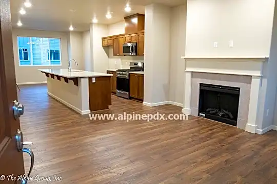 E40E6D4CF227474DB355D52E62EF8247.jpg