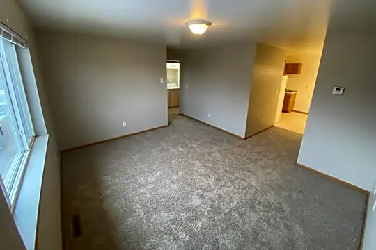 1324 8th Ave NE Photo 1