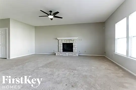 8318 Wanda Lake Drive Photo 2