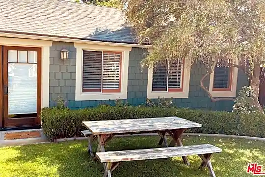 1968 N Van Ness Ave #GH Photo 1