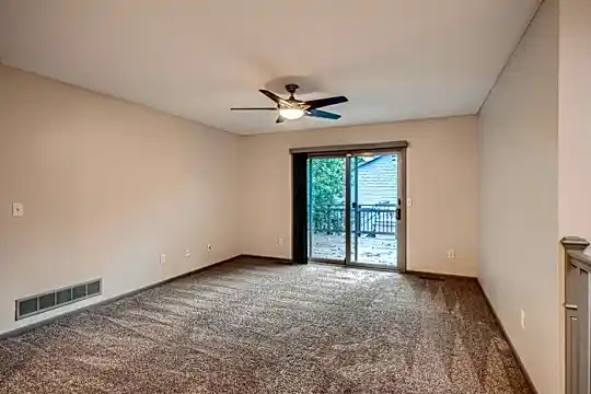 2336 Hale Ave N Photo 2