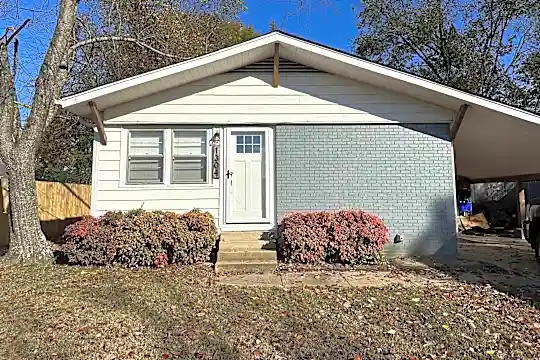 1304 W Center Ave Photo 1