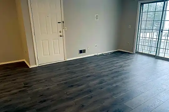 126 Raintree Ln #126 Photo 2