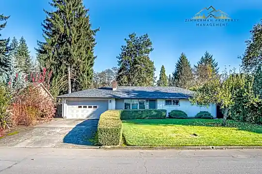 1439 Happy Lane Photo 1