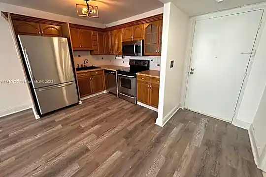 16710 NE 9th Ave #407 Photo 1