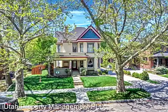 2575 Jefferson Ave Photo 2