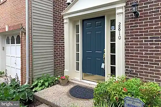2810 Roesh Way Photo 2