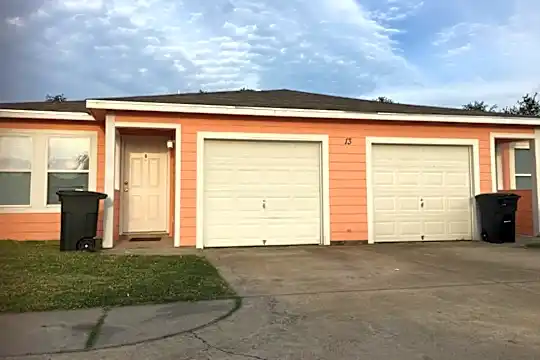 1210 Chaparral St Photo 2