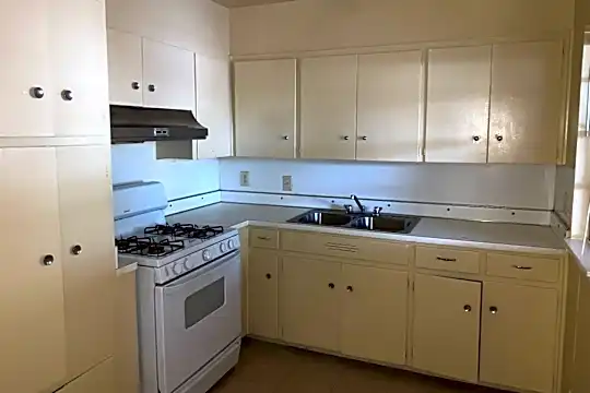 359 Waxwood Ln Photo 2