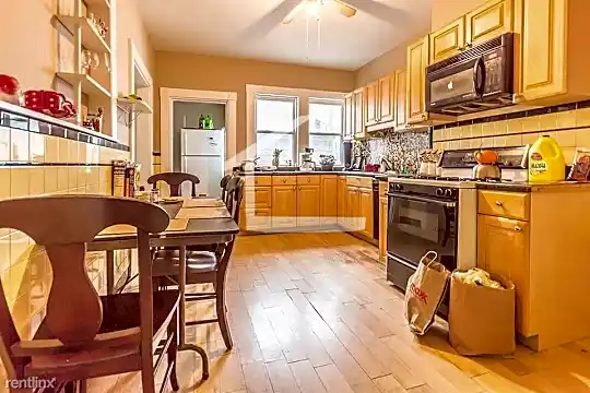 21 Euston St Photo 1