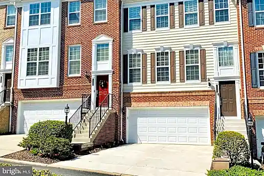2222 Greywing St Photo 1