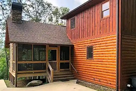 101 Hothouse Dr Photo 2