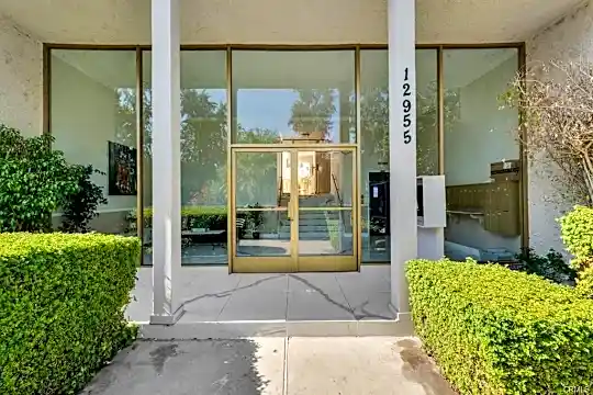 12955 Riverside Dr #105 Photo 1