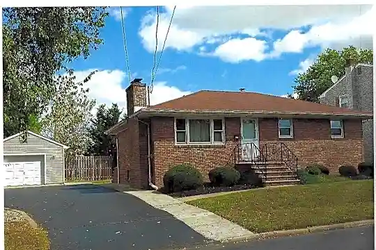 57 Knapp Ave Photo 1