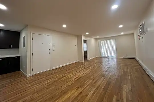 34 Giles Ave #2 Photo 2