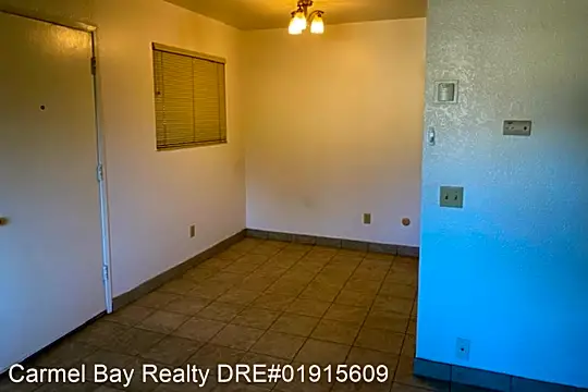 324 Prescott Ln Photo 2