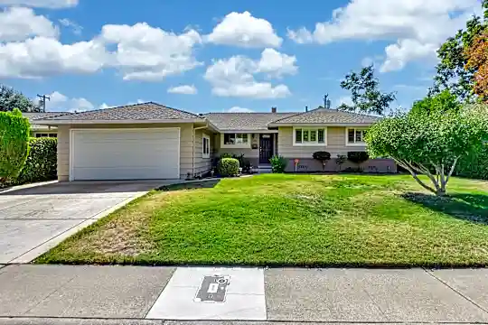 1397 Palomar Cir Photo 1