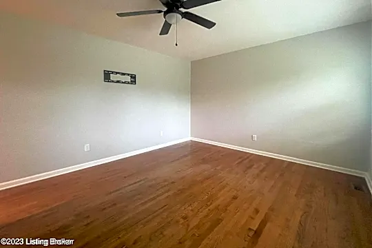 9712 Willowwood Way Photo 2