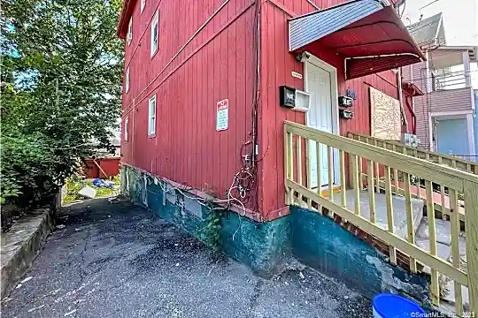 13 Bronson St #1B Photo 1