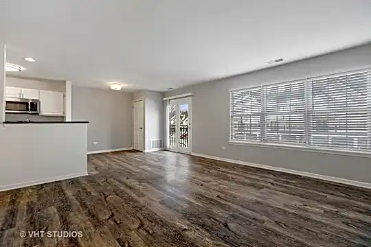 380 Haydn Ct #380 Photo 2