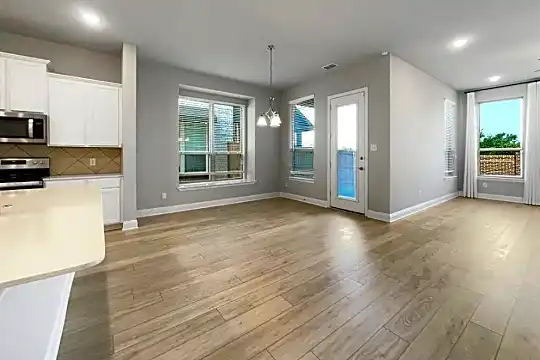 Home3.jpg