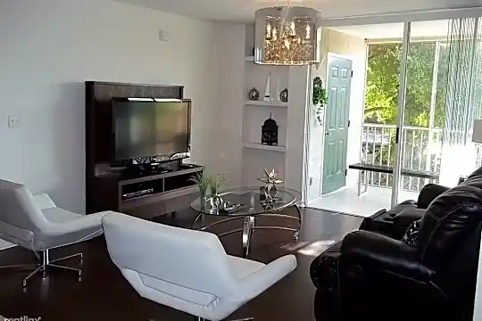 7524 Seurat St Photo 2