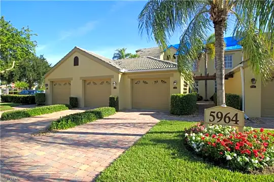 Naples, FL Studio Townhouses for Rent - 5 Townhouses | Rent.