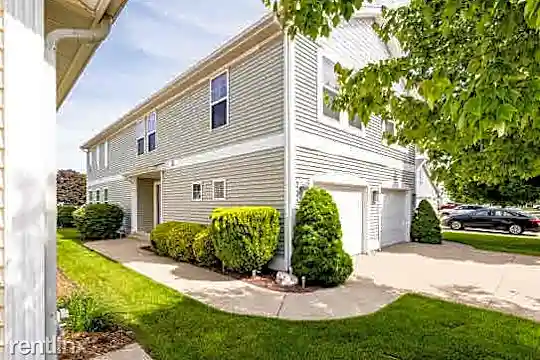 428 Island Pointe Dr Photo 1