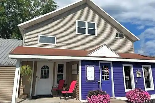 3859 Oneida St Photo 1