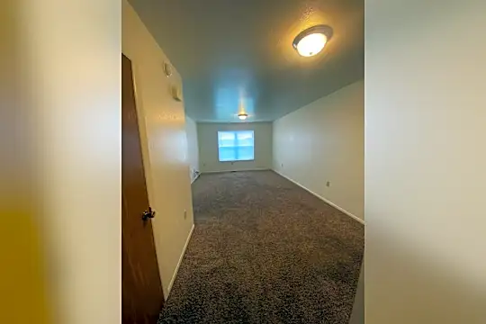 1133 Dakota Dr Photo 2