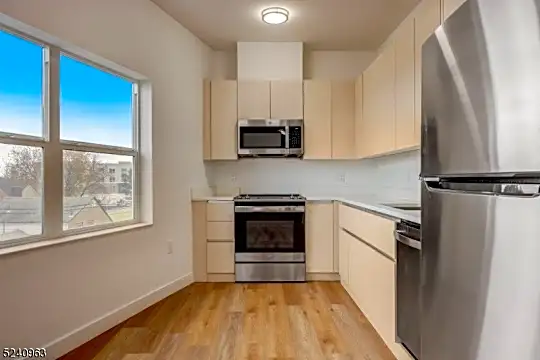 48 Chadwick St #201 Photo 1