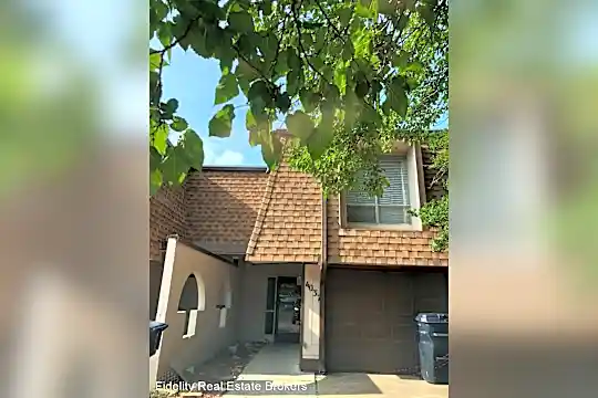 4037 NW 34th St Photo 1