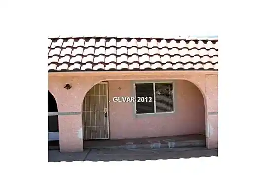 210 Tungsten St Photo 2