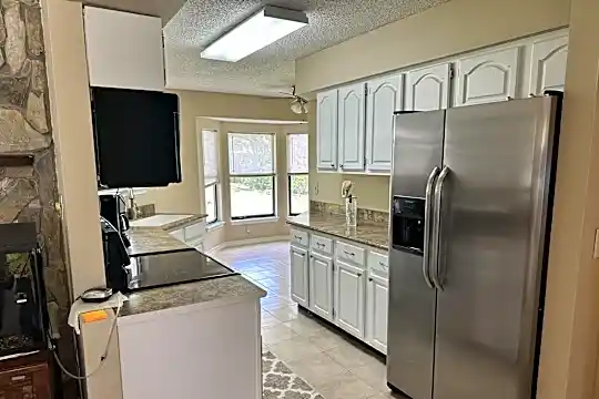 8455 Spencers Trace Dr Photo 2