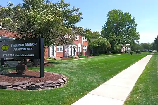 Sheridan Manor Apartments Photo 1