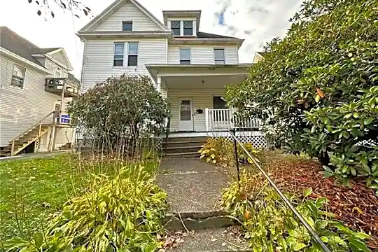410 E Sheridan Ave Photo 1