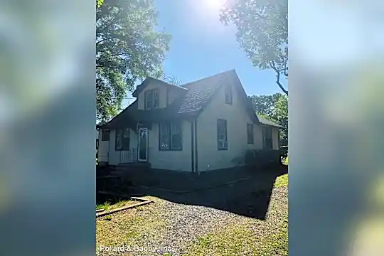 1815 Clearfield St Photo 2