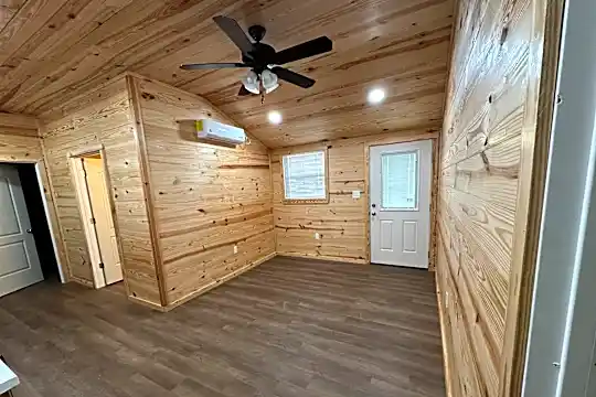 4242 State Hwy 64 Photo 1