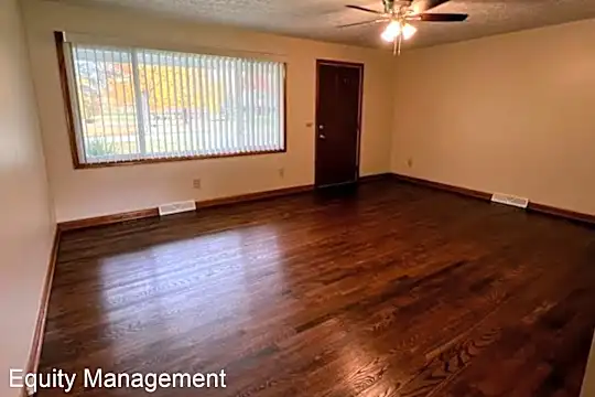 1622 Shannon Rd Photo 2